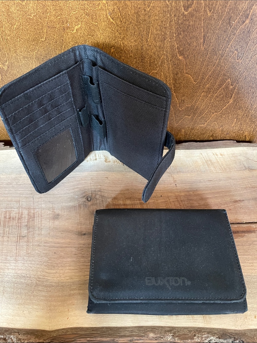 Assorted Wallet Collection - Picture 6 of 7